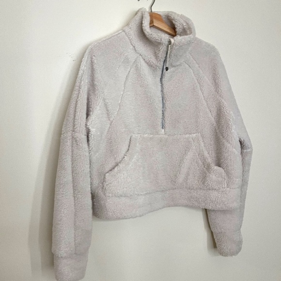 lululemon athletica Tops - Lululemon Scuba Faux Shearling Funnel Neck size M/L